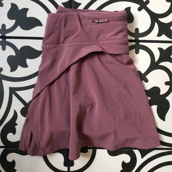 Lululemon skirt SOLD - Picture 4 of 5